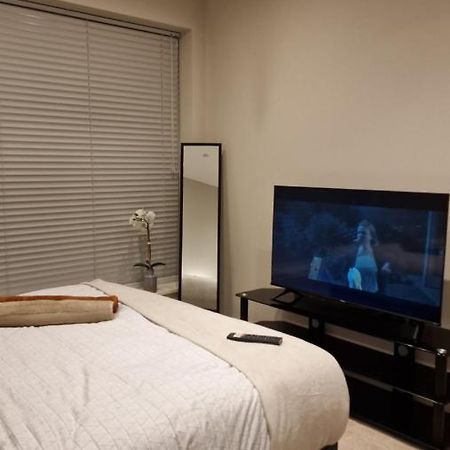 London City Apartment One Ealing Exteriör bild