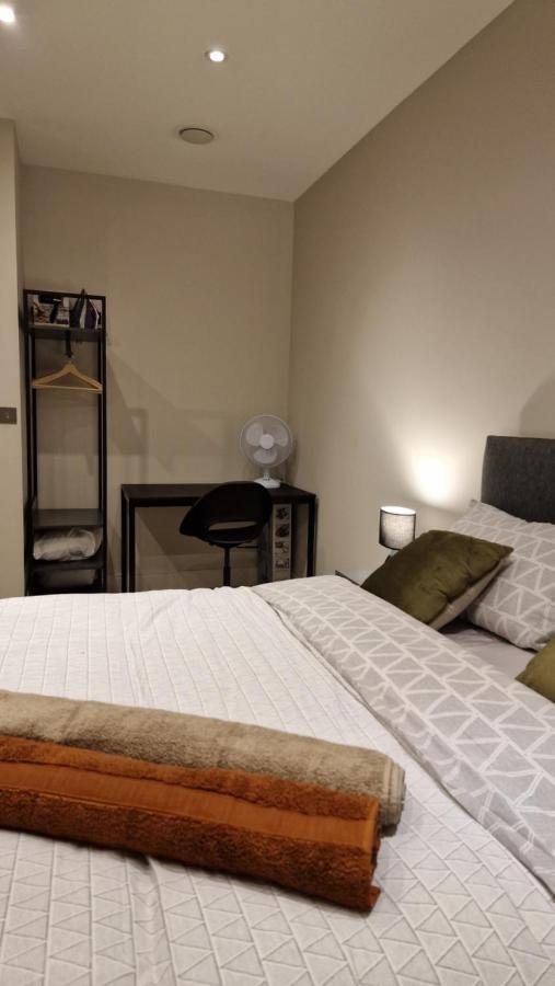 London City Apartment One Ealing Exteriör bild